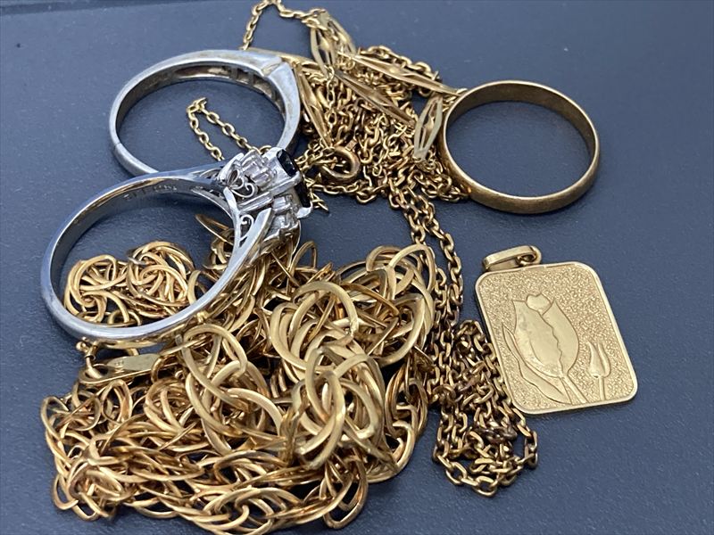 金_ゴールド_18金_プラチナ_指輪_アクセサリー_ネックレス_ブレスレット_買取