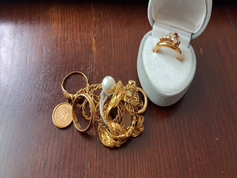 貴金属_金_プラチナ_K18_18金_銀_シルバー_金杯_純金_壊れている_汚れている_買取